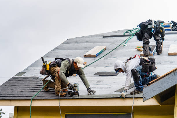 Professional Gutter Installation technician working in Flinthill, MO